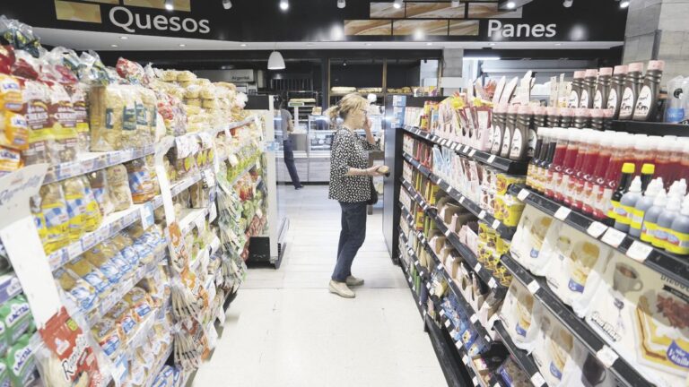 Hacé tus compras con ahorro de hasta 30% en este supermercado los miércoles de febrero 2025