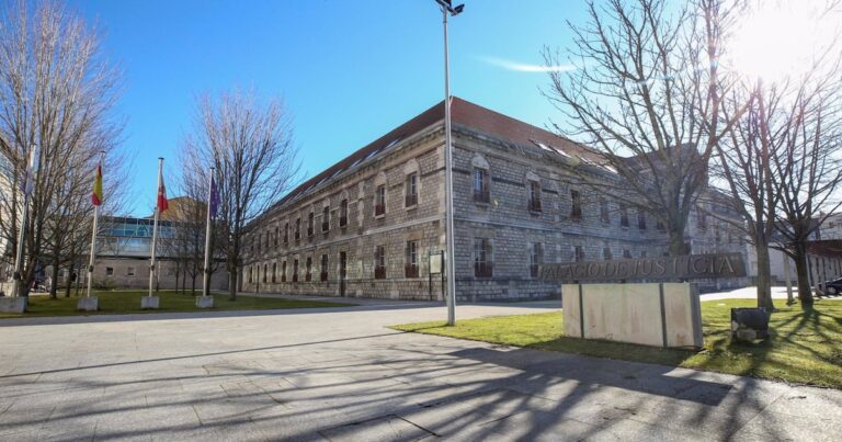 Juzgan a un abuelo acusado de realizar tocamientos a su nieta de 13 años