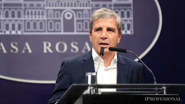 «Toma de ganancias», Caputo justificó la caída de los bonos y acciones y la suba del riesgo país