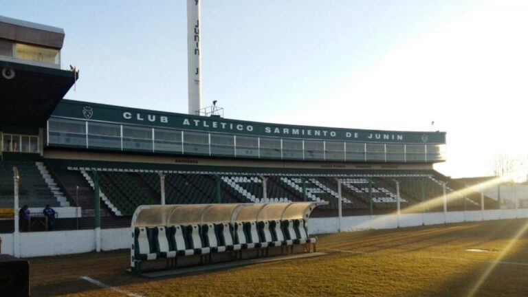Fútbol libre por celular: cómo ver en vivo Sarmiento vs Deportivo Riestra