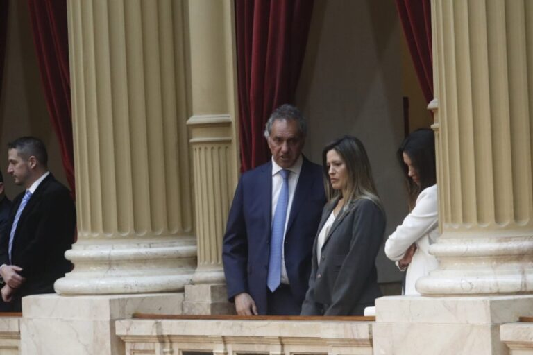 El waterloo de Scioli con las SAD arrastra a Milei y Sturzenegger