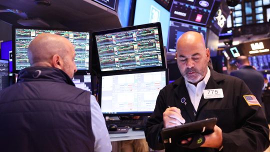 Fuertes bajas en Wall Street: el miedo a las políticas de Donald Trump presagian recesión