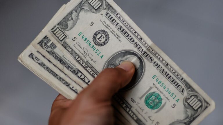 Dólar: a cuánto cotiza este lunes 17 de marzo de 2025