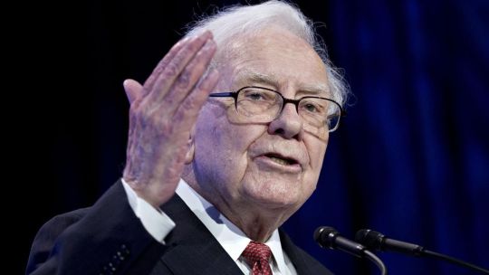 Warren Buffett apuesta a Japón: cuáles son las estrategias ante la incertidumbre global