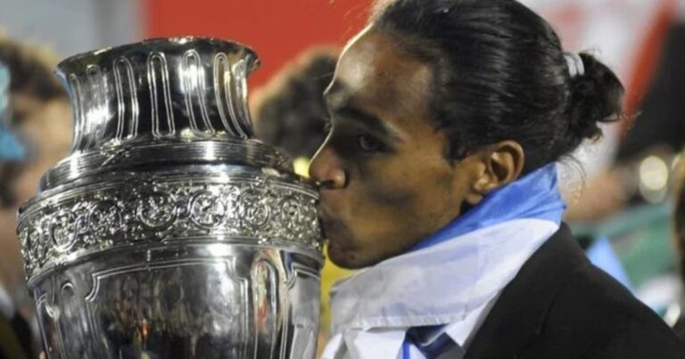 Jugó dos mundiales, ganó la Copa América y dirigirá a un equipo del Ascenso