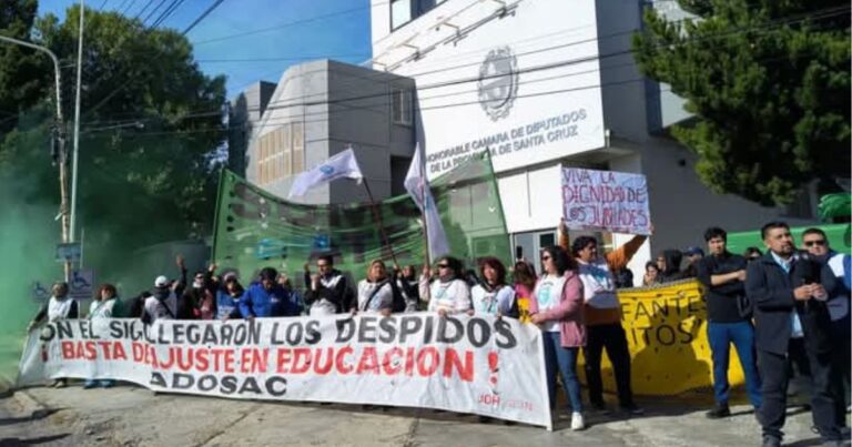 Lucha docente en Santa Cruz. Le abrimos la mano al gobierno, podemos ir por más