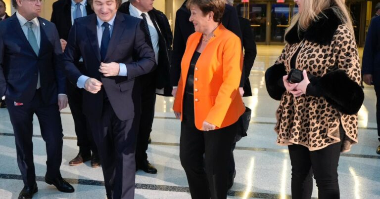 El FMI se reuniría este viernes para tratar el nuevo programa con la Argentina