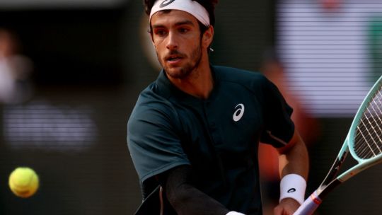 Lorenzo Musetti la rompe en Roland Garros: quién es la nueva joya del tenis italiano