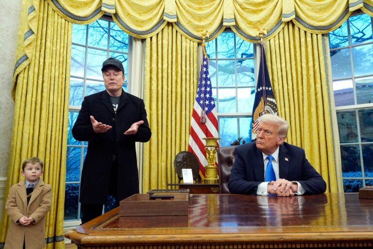 Trump vs. Musk: ocho maneras en las que podrían hacerse daño