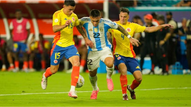 La Selección argentina recibe a Colombia esta noche: horario, TV y formaciones