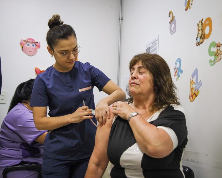 El Gobierno dispone la gratuidad de habilitaciones y registros para centros y personal de salud