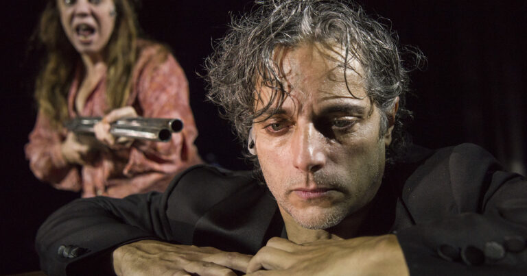 Shakespeare mintió y Joaquín Furriel se encarga de revelarlo con su talento