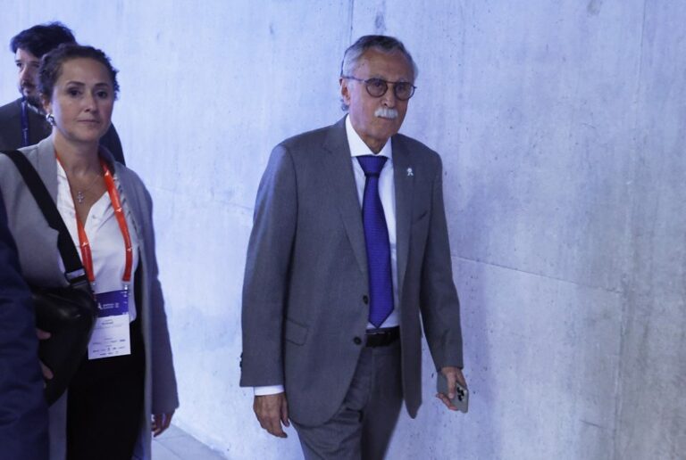 Crisis en el Garrahan: les piden a pacientes oncológicos que lleven frazadas porque no tienen