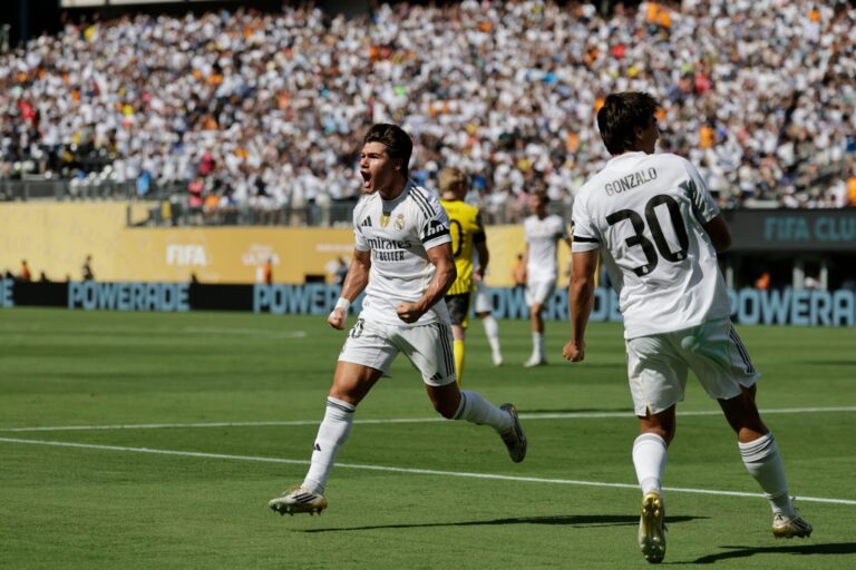 Real Madrid venció a Borussia Dortmund y avanzó a las semifinales del Mundial de Clubes