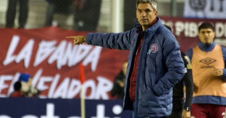 Riestra y Lanús se enfrentan en el arranque del Torneo Clausura