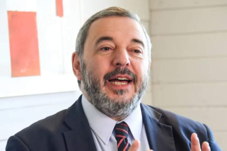 Mario Bergara quiere subir la Contribución Inmobiliaria