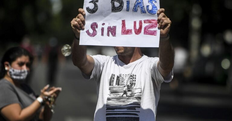 Tras el aumento de tarifas de la luz, renunció el interventor del ENRE, que se unificará con el ente regulador del gas