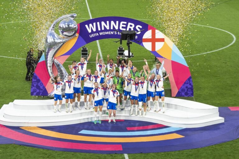 Inglaterra le ganó a España por penales