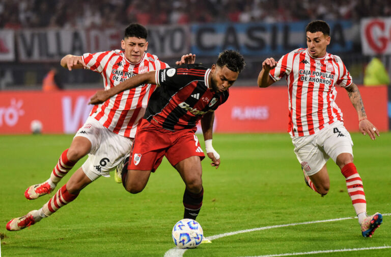 Copa Argentina: River se floreó ante San Martín y ya está en octavos de final