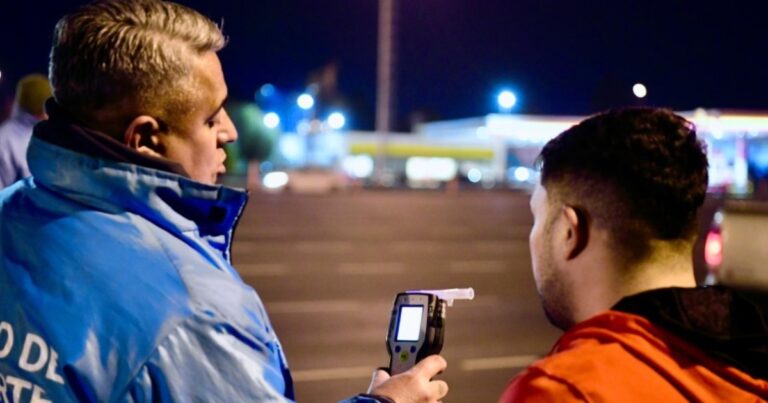 Controles de alcoholemia en la Autopista del Oeste: hubo 75 conductores positivos y uno dio un máximo de 2.42 g/l en sangre