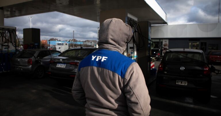 Cambios en la cúpula de YPF: dividen en dos un área clave