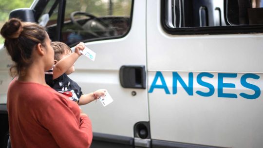 Calendario ANSES 2025: Quiénes cobran jubilaciones, pensiones y asignaciones hoy 20 de agosto