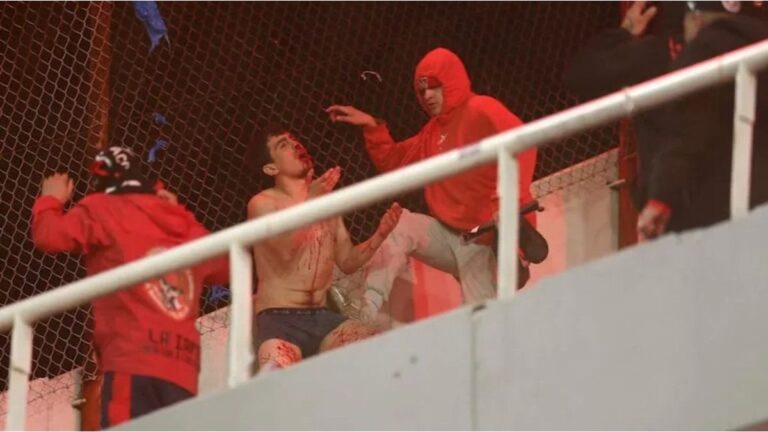 Liberaron a los 104 hinchas de la Universidad de Chile que estaban detenidos por los incidentes en Independiente