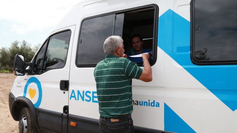 El beneficio de ANSES que se deposita la última semana de agosto: a quiénes alcanza