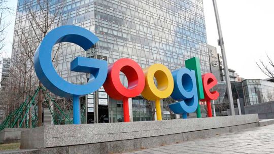 Google comienza a perder el dominio en las búsquedas: cayó por debajo del 90% y apuntan al uso de la inteligencia artificial