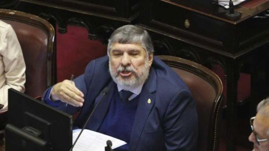 El jefe del bloque opositor en el Senado, José Mayans, alertó que peligra la vida de Diego Spagnuolo por el caso de coimas en Discapacidad