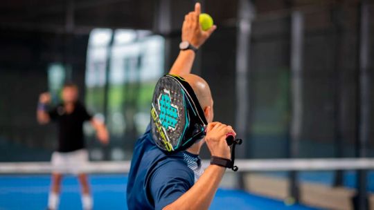 El nuevo negocio de moda en Córdoba: cuánto cuesta abrir una cancha de pádel y cuál es el retorno