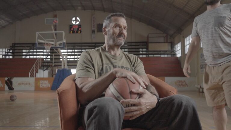 Generación Naranja ’87: el documental que rescata la gesta del mítico equipo de básquet del Centro Deportivo Rivadavia