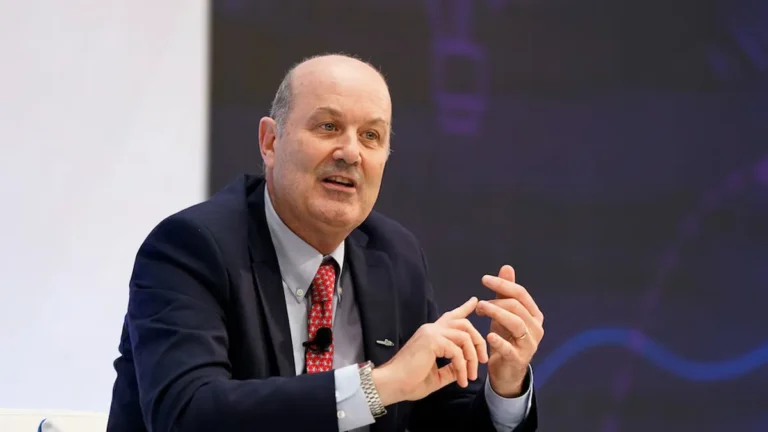 «El riesgo país es político»: Federico Sturzenegger vinculó la suba del indicador a la presión del Congreso