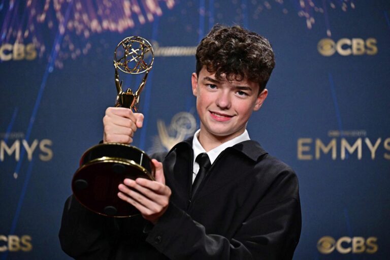 Todos los ganadores de los Emmy 2025 con Adolescencia, The Pitt y El estudio como grandes protagonistas