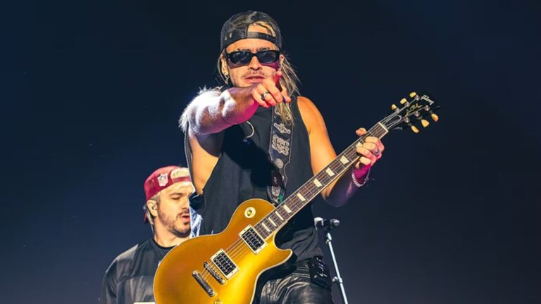 El reto del cantante de Airbag a personal de seguridad en pleno recital: qué pasó?