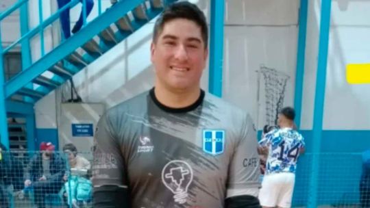 Lo atropellaron, balearon y se equivocaron de blanco: el brutal ataque que dejó a un joven al borde de la muerte en Córdoba