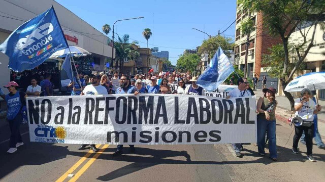 Paro por 24 horas de aceiteros contra la reforma laboral. Amenazan con profundizar el plan de lucha