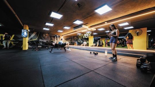 El «levante» pasó del boliche al gimnasio: Cómo es la función de Qivox que ayuda a hacer «match» en Córdoba