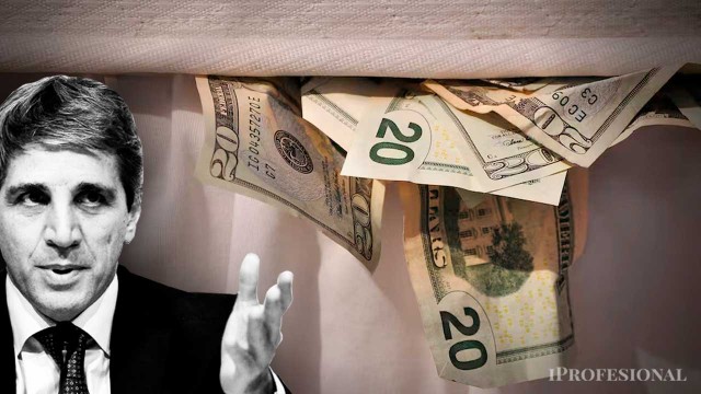 Por qué un IPC al alza complica el plan de Caputo de mover los dólares del colchón hacia los bancos