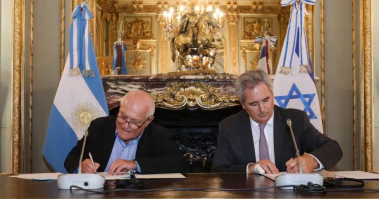 Con la sangre del genocidio. Argentina firma acuerdo con Israel