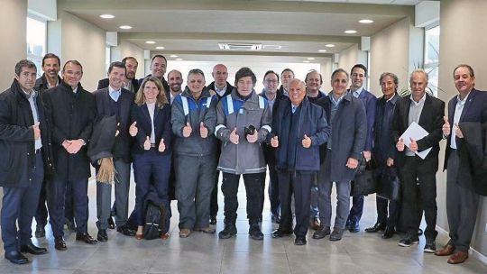 El Gobierno divide aguas en el círculo rojo y exhibirá en Wall Street a sus aliados del establishment